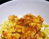 Foto del paso 4 de la receta: Pechuga de pollo en salsa de tomate y jengibre con feta