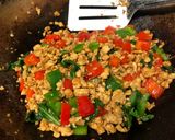 Foto langkah ke 4 dari resep Thai Basil Chicken.