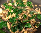 Foto del paso 3 de la receta: Hojaldres de verduritas y pescado