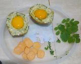 Foto langkah ke 3 dari resep Moringa Egg Baked Potato a.k.a Kentang telur panggang daun kelor.