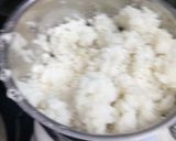 A picture of step 2 of Thatte Idli.