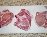 Foto del paso 1 de la receta: Chuleta de cerdo con piña asada y salsa de ostión