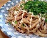 A picture of step 9 of Easy and Rich Oyster Sauce Yaki Udon.
