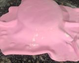 Foto del paso 8 de la receta: 🎂Bizcochuelo con pasta de cobertura (fondant) y tips☁️🌈💜🤍