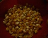Foto langkah ke 2 dari resep Popcorn simple.