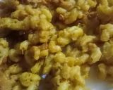 A picture of step 3 of Macroni pakora.