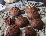 Foto langkah ke 4 dari resep Chewy Choco Cookies.