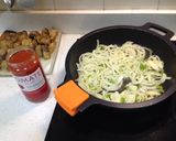Foto del paso 2 de la receta: Bonito con tomate