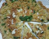 A picture of step 2 of Noodles omelet.