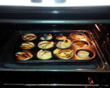 Foto del paso 4 de la receta: Tarta de manzana con rosas de hojaldre