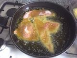 Filetes empanados y buñuelos