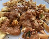 Foto langkah ke 3 dari resep Saus kacang kriuk kilat enak untuk siomay.