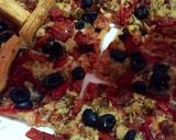 Foto del paso 4 de la receta: Pizza de atún y pimientos en hojaldre