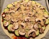 Foto del paso 2 de la receta: Pizza de verduras sobre hojaldre