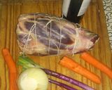 Foto del paso 1 de la receta: Osobuco braseado al vino tinto con verduras al vapor