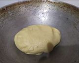 A picture of step 1 of Short-bread Spider Cookies.