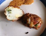 A picture of step 4 of Veggie balls.