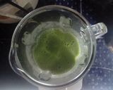 Foto langkah ke 2 dari resep Creamy Green Smoothie.
