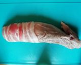 Baconba tekert szűzpecsenye hagyma- és krumpliágyon recept fázis 4 fotója