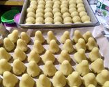 Foto langkah ke 2 dari resep Kue Buah mini thailand(kanom look choup) versi banyak.