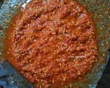 A picture of step 3 of Lehsan ki chutni(sil pe bani).