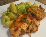Foto del paso 2 de la receta: Pechuga de Pollo al Limón y orégano, con papas en crema de leche con ajo porro y pimienta roja