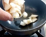 A picture of step 2 of Babugosha murabba.