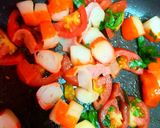 Foto del paso 2 de la receta: 🍚Arroz con surimi, tomate cherry y wakame🍚