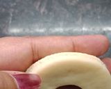 A picture of step 4 of Donuts.