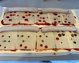 Foto del paso 6 de la receta: Hojaldrinas de salchicha y queso rebozadas en maíz frito