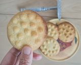 Foto del paso 4 de la receta: Galletitas básicas de vainilla, modelo "pisa papa" ☺️