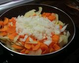 Foto del paso 1 de la receta: Tortilla de patata con calabaza naranja💯