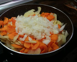 Foto del paso 1 de la receta: Tortilla de patata con calabaza naranja💯