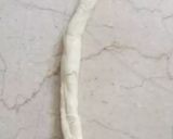 A picture of step 4 of Khasta khara paratha.
