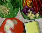 Foto langkah ke 1 dari resep Ayam Songkem.