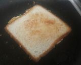 A picture of step 3 of Rava chesse toast.