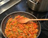 A picture of step 5 of 🍝 Tomato sauce, onion, mushroom, bacon pasta.