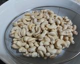 Foto langkah ke 1 dari resep Kacang Mede Oven.
