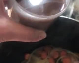 Foto del paso 6 de la receta: Muslos de pollo en salsa con cerveza 🍺