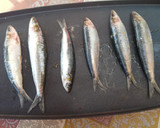 Foto del paso 2 de la receta: Sardinas de Huelva asadas con laurel 🌿🐟🍃