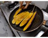 A picture of step 2 of Begun Basanti.