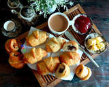 એગલેસ ચોકો નટી ક્રોસોં (Eggless Choco Nutty Croissant Recipe In Gujarati) રેસીપી સ્ટેપ11ફોટો