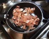 Une image de l'étape 2 de Jambon cru epicé au pecorino, ail et persil (pour pâtes ou tartines).