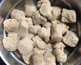 A picture of step 1 of Soya Matar / Soya Green Peas Curry.