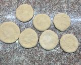 A picture of step 2 of Roti/Phulka.