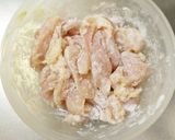 A picture of step 6 of Stir-Fried Tender Chicken Breast and Bean Sprouts with BBQ Sauce.