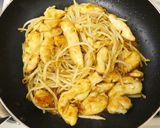 A picture of step 10 of Stir-Fried Tender Chicken Breast and Bean Sprouts with BBQ Sauce.