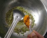 A picture of step 4 of Paneer paratha.