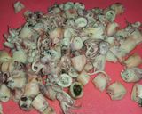 Foto langkah ke 2 dari resep Tumis Cumi Asin Ekstra Pedas.