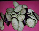 Foto langkah ke 1 dari resep Terong Goreng Tepung Instan.
